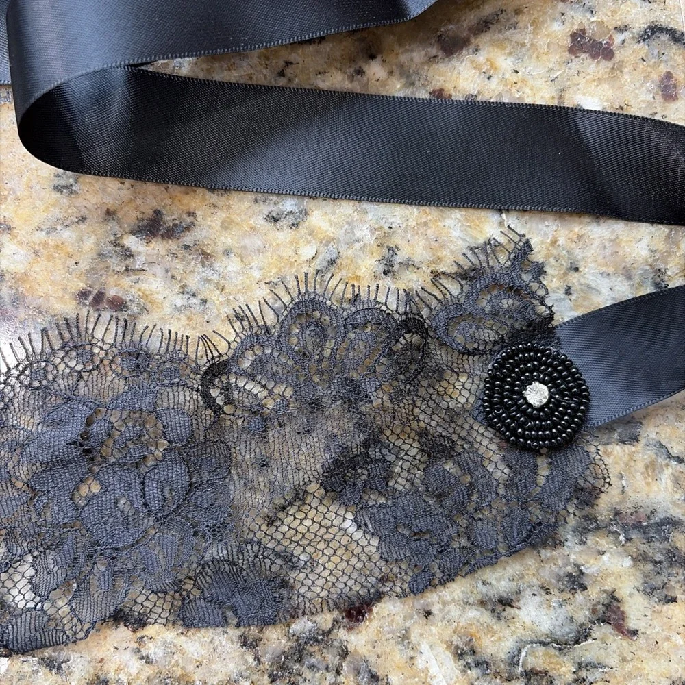 Dita von Teese Classic Black Lace Satin‎ Ribbon Beaded Embellishment Eye Mask